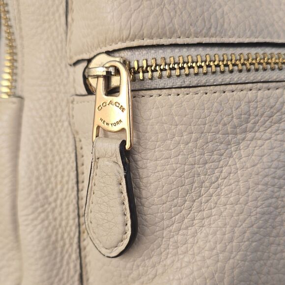 Coach Ivory Pebbled Leather Backpack Zipper Accent Gold Hardware main image 4